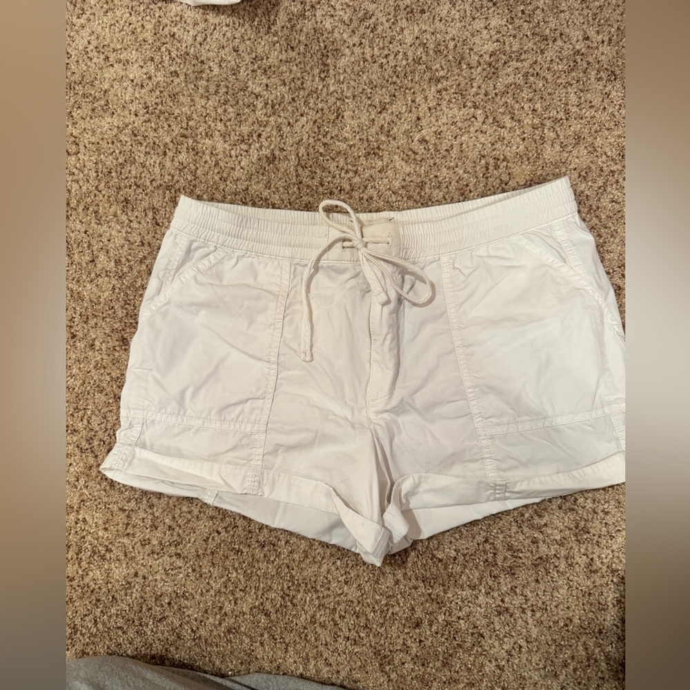 Lou & Grey Women’s White Casual Shorts